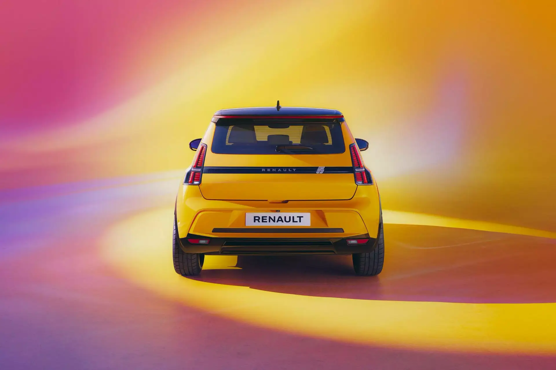 
								Renault R5 E-TECH ELEKTRİKLİ Techno EV52 150hp full									